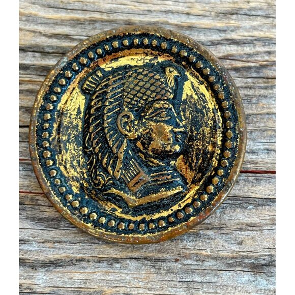 Antique Brass Metal Picture Button Egyptian Pharaoh 1 3/8" - Picture 9 of 9